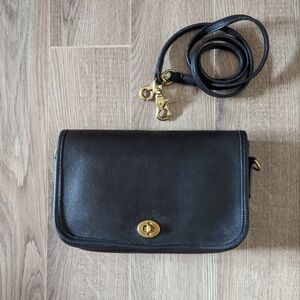 Vintage coach pocket purse